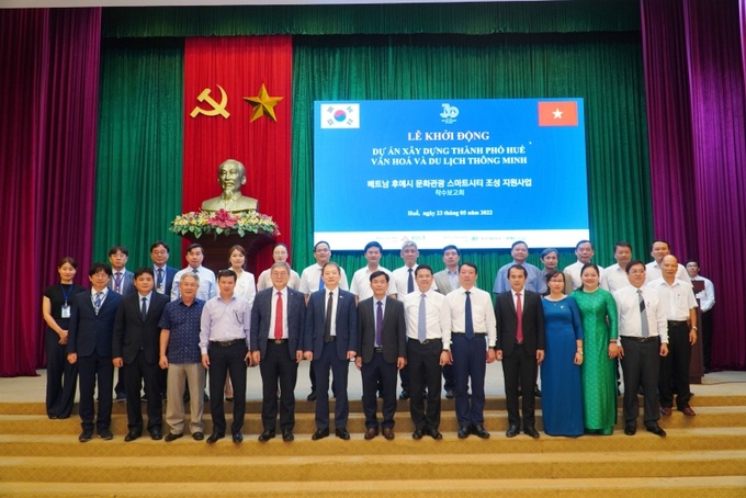 Lễ khởi động động Dự án “Xây dựng thành phố Huế văn hoá và du lịch thông minh”