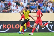 Suýt thua Singapore, U23 Malaysia vẫn giữ được ngôi đầu bảng B