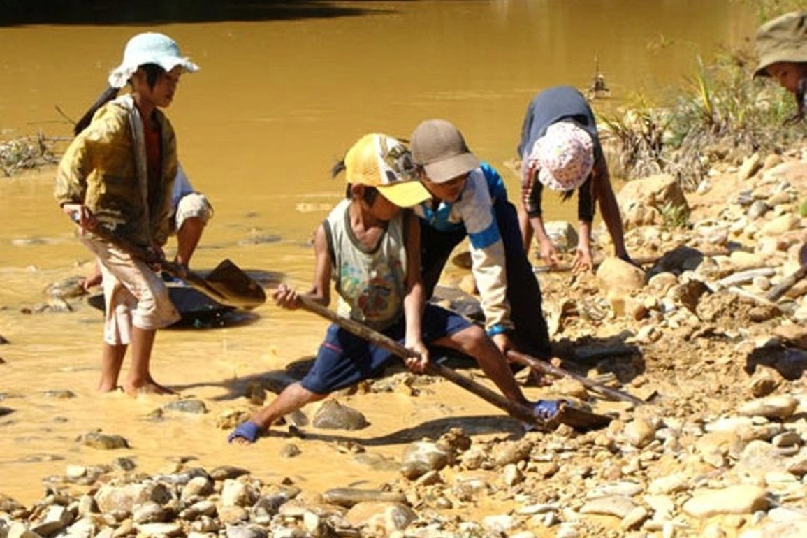 Lao động trẻ em nông thôn: Cần giải pháp cấp bách, toàn diện - 3 Lao động trẻ em nông thôn: Cần giải pháp cấp bách, toàn diện - 3