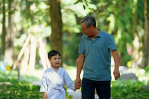 Nghiên cứu tăng trợ cấp, giảm tuổi hưởng hưu trí xuống 75