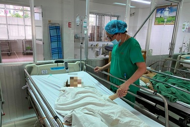 Đặt nội khí quản qua ống nội soi, cứu sống bệnh nhân thai ngoài tử cung bị vỡ