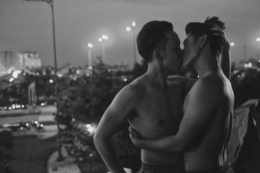 Hai hot boy của Vũ Ngọc Đãng gây “sốc” với nụ hôn đồng tính