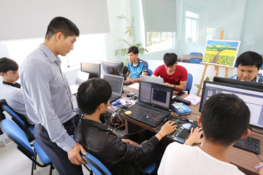 Trí tuệ nhân tạo: Ngành hấp dẫn, lương cao nhưng "khát" nhân lực