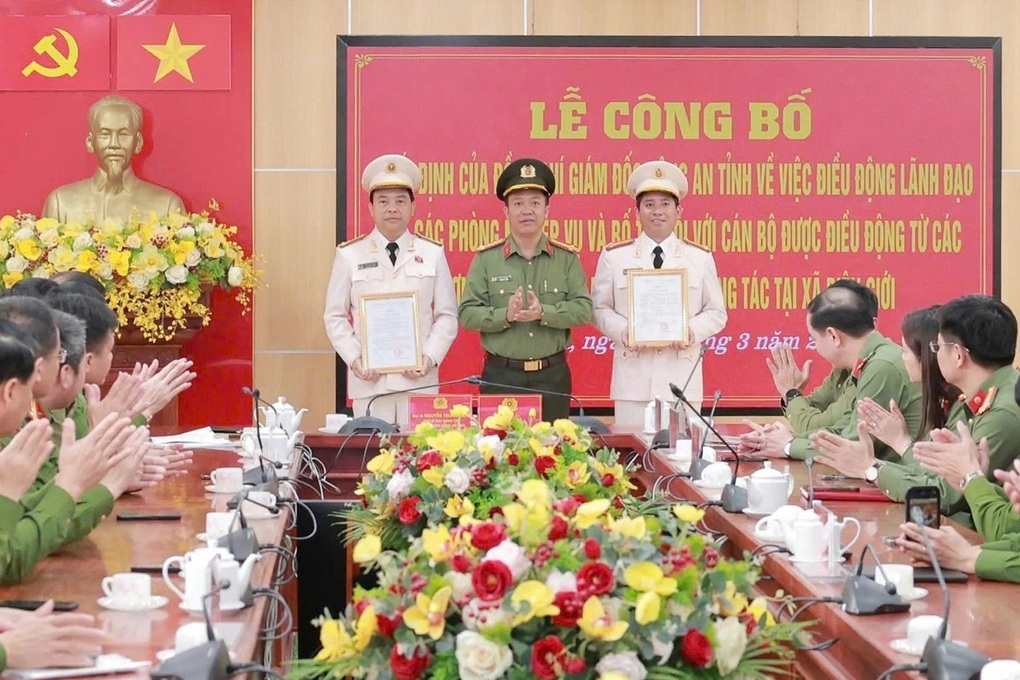 9 cán bộ Bộ Công an về nhận nhiệm vụ tại các xã biên giới Hà Tĩnh - 1