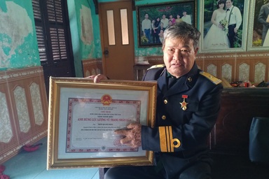 Lính đặc công kể chuyện “ngoài sức tưởng tượng” - đốt tàu dầu 15 nghìn tấn của Mỹ