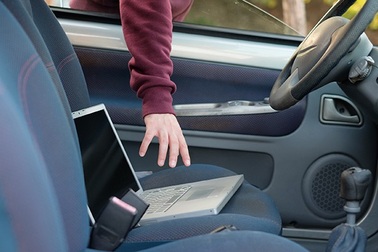 Bi hài tên trộm viết “tâm thư” xin lỗi chủ nhân chiếc laptop