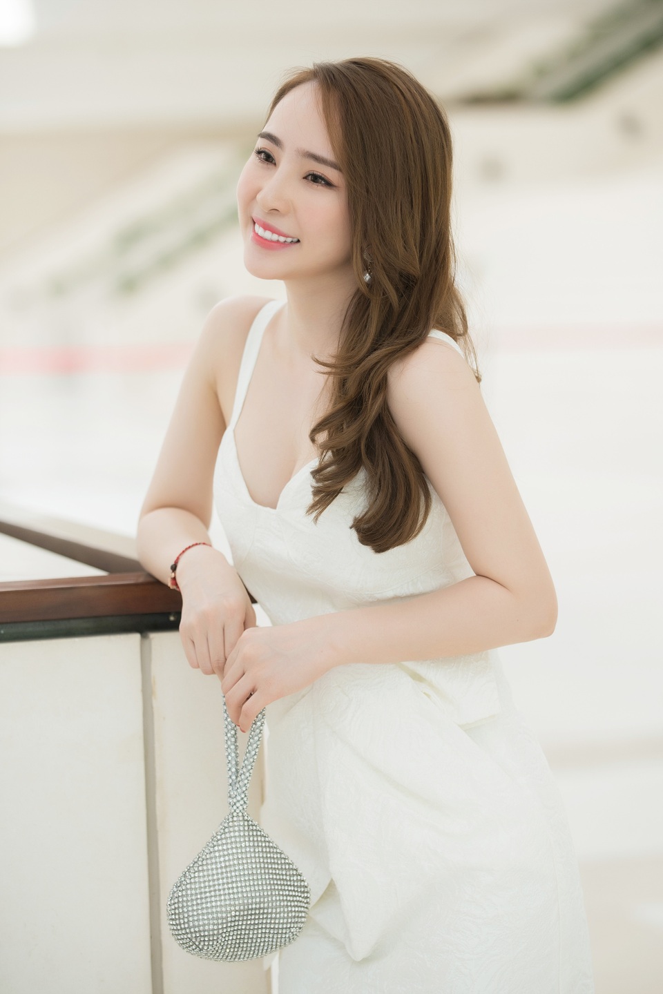 Khoe hình thể quyến rũ, Quỳnh Nga nhắn chị em “đừng để lo toan nuốt chửng” - 6 Khoe hình thể quyến rũ, Quỳnh Nga nhắn chị em “đừng để lo toan nuốt chửng” - 6