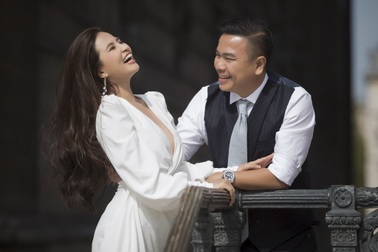 Ảnh cưới đẹp lung linh của đạo diễn “Cua lại vợ bầu” với vợ hot girl