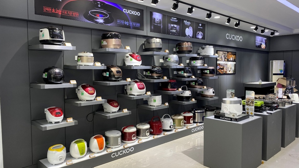 Mua hàng chính hãng và hưởng hậu mãi tại showroom Cuckoo Hà Nội - 4 Mua hàng chính hãng và hưởng hậu mãi tại showroom Cuckoo Hà Nội - 4