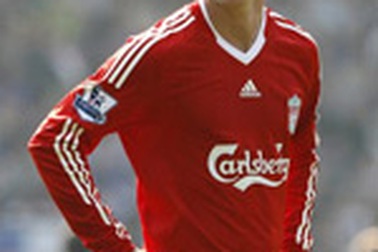 Torres đoạt danh hiệu cá nhân đầu tiên trên xứ sương mù