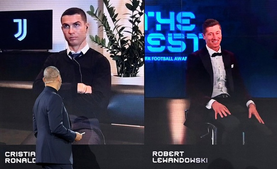 Phản ứng của C.Ronaldo sau khi hụt giải xuất sắc nhất thế giới - 1 Phản ứng của C.Ronaldo sau khi hụt giải xuất sắc nhất thế giới - 1