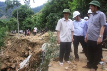 Lũ lớn gây sạt lở nghiêm trọng, Bình Định tính phương án di dời dân