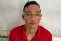 Bắt người đàn ông mang 4 tiền án đi cướp giật dây chuyền vàng ở Bình Dương