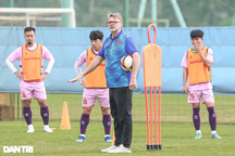 Mục tiêu HLV Troussier hướng đến ở trận đấu với Kyrgyzstan