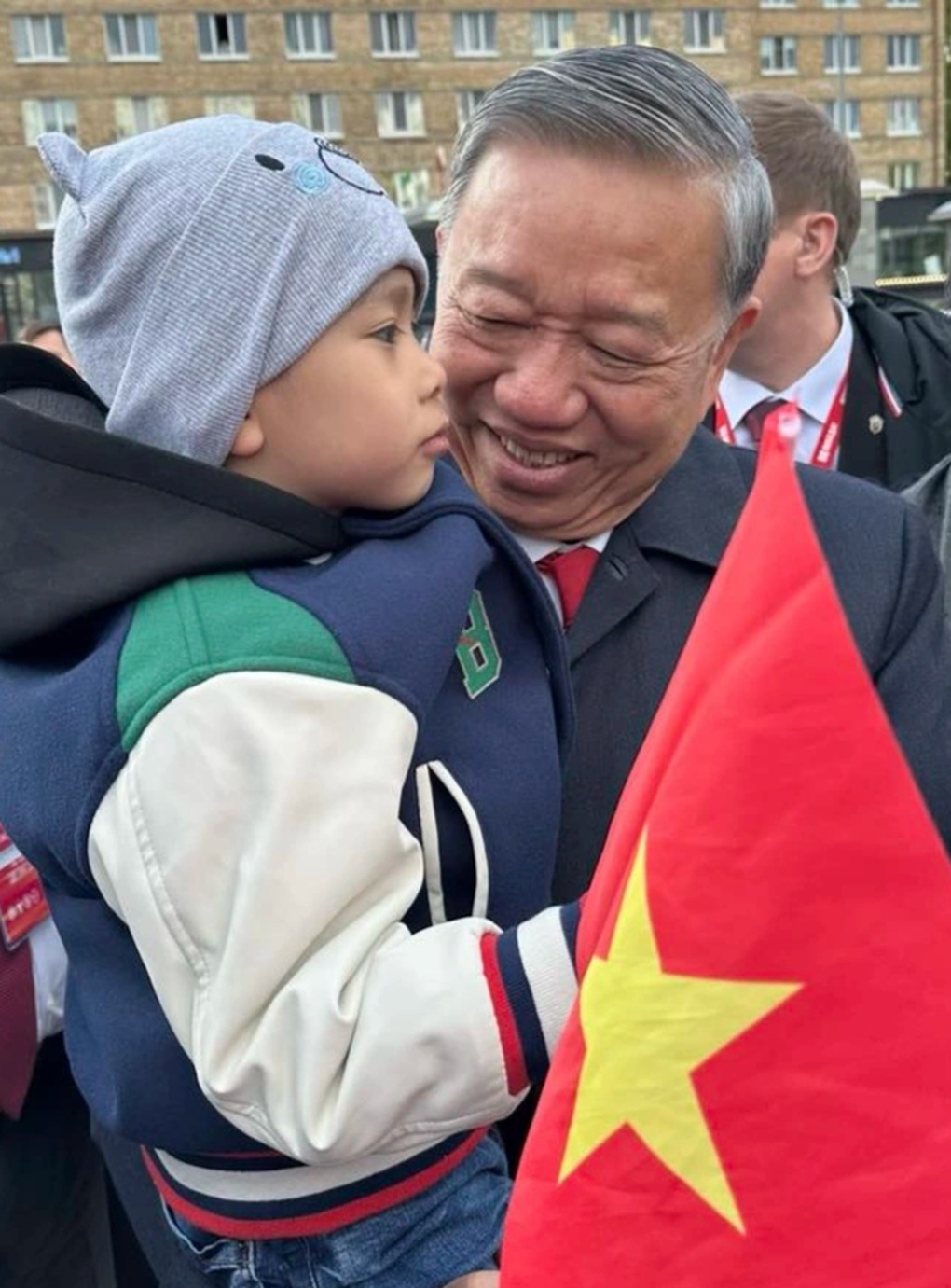 Chuyện chưa biết về cậu bé được Tổng Bí thư Tô Lâm bế ở Nga - 1 Chuyện chưa biết về cậu bé được Tổng Bí thư Tô Lâm bế ở Nga - 1