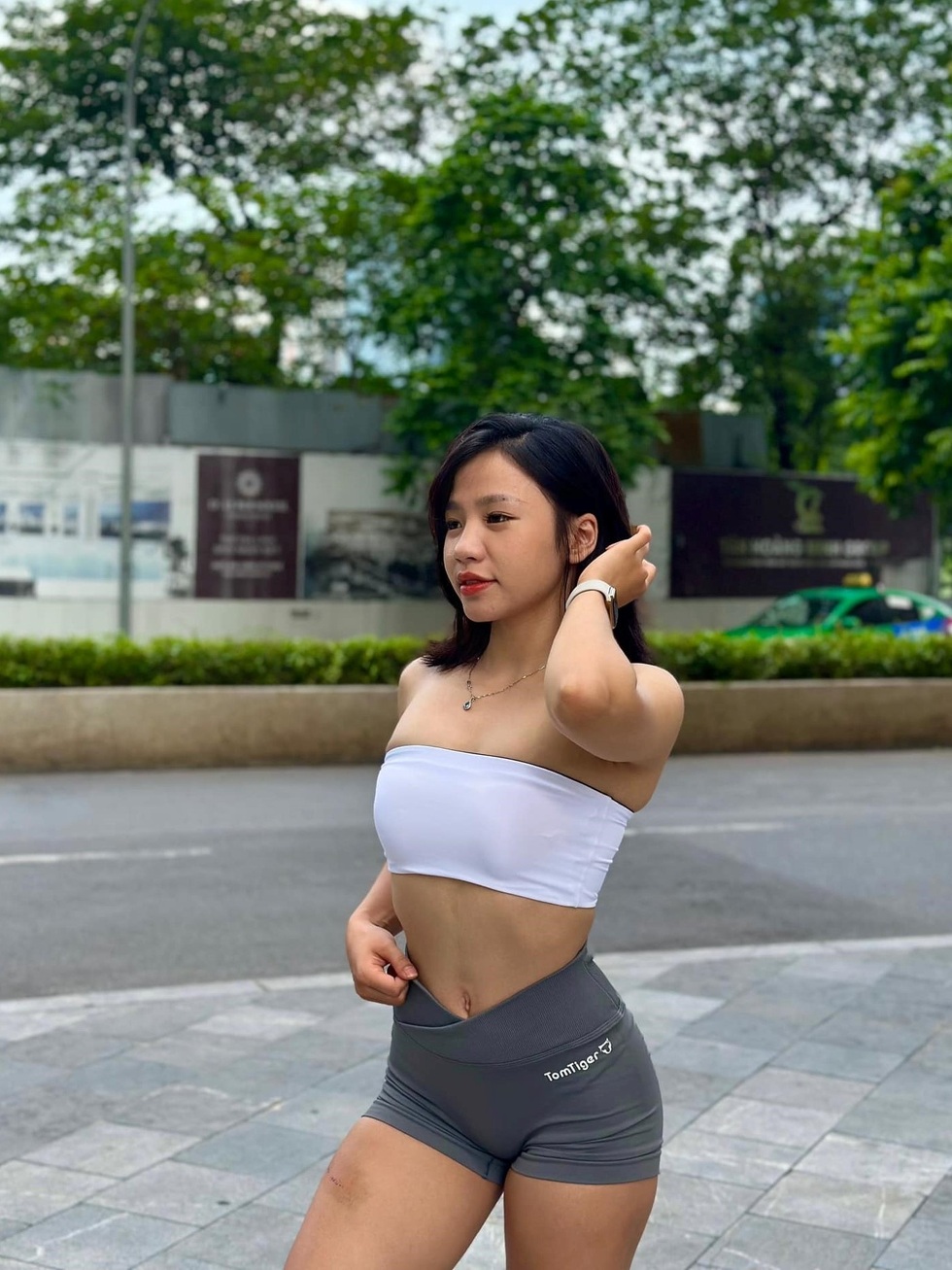 Cô gái 15 tuổi đã tập thể hình, đoạt huy chương vàng ngay lần đầu thi đấu - 12 Cô gái 15 tuổi đã tập thể hình, đoạt huy chương vàng ngay lần đầu thi đấu - 12