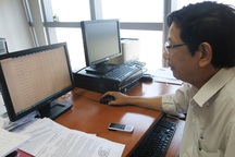 Gần hết hạn, nhiều thí sinh làm thủ tục rút hồ sơ tại các trường THPT