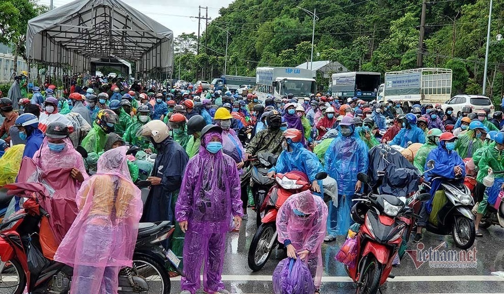 Nhiều địa phương lên kế hoạch lo sinh kế cho người về từ vùng dịch - 1 Nhiều địa phương lên kế hoạch lo sinh kế cho người về từ vùng dịch - 1