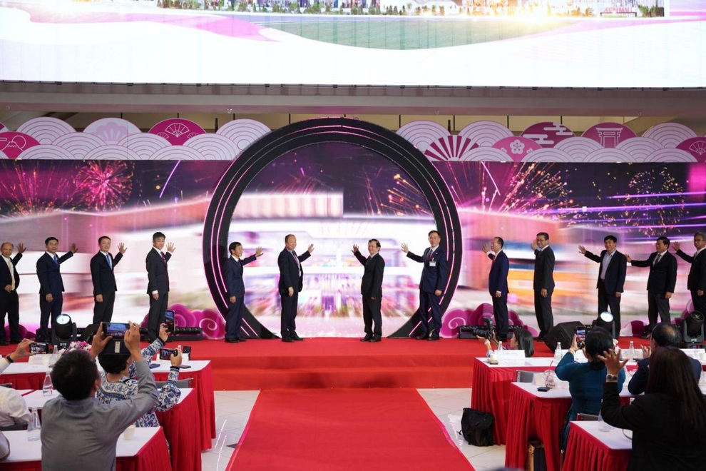 Khai trương trung tâm thương mại Aeon Mall Huế - 1 Khai trương trung tâm thương mại Aeon Mall Huế - 1