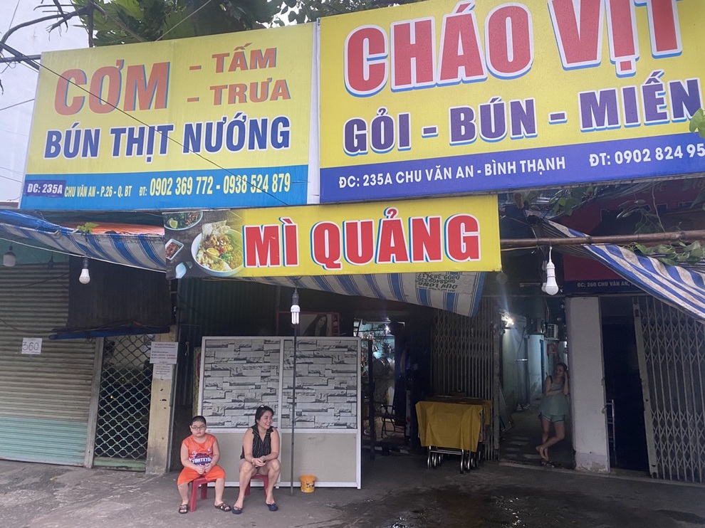 TPHCM chưa cho phép mở lại dịch vụ ăn uống tại chỗ - 1 TPHCM chưa cho phép mở lại dịch vụ ăn uống tại chỗ - 1