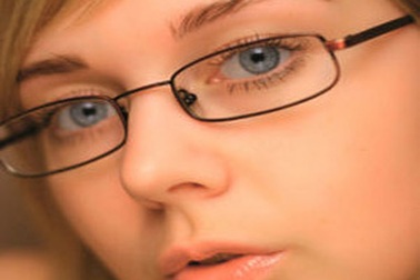 “Mẹo” nhỏ giúp chị em văn phòng cải thiện làn da