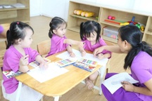 Hà Nội xem xét hỗ trợ kinh phí thực hiện chế độ tiền thưởng cho giáo viên