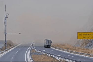 Bụi đá bao trùm cao tốc Nha Trang - Cam Lâm