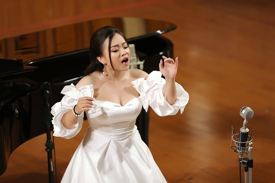 “Công chúa Opera” Nguyễn Đoàn Thảo Ly xuất sắc nhận điểm 10 tốt nghiệp - 2 “Công chúa Opera” Nguyễn Đoàn Thảo Ly xuất sắc nhận điểm 10 tốt nghiệp - 2
