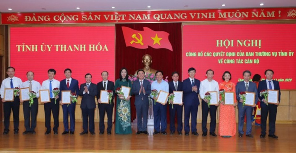 Thanh Hóa điều động, bổ nhiệm nhiều lãnh đạo chủ chốt - 2 Thanh Hóa điều động, bổ nhiệm nhiều lãnh đạo chủ chốt - 2