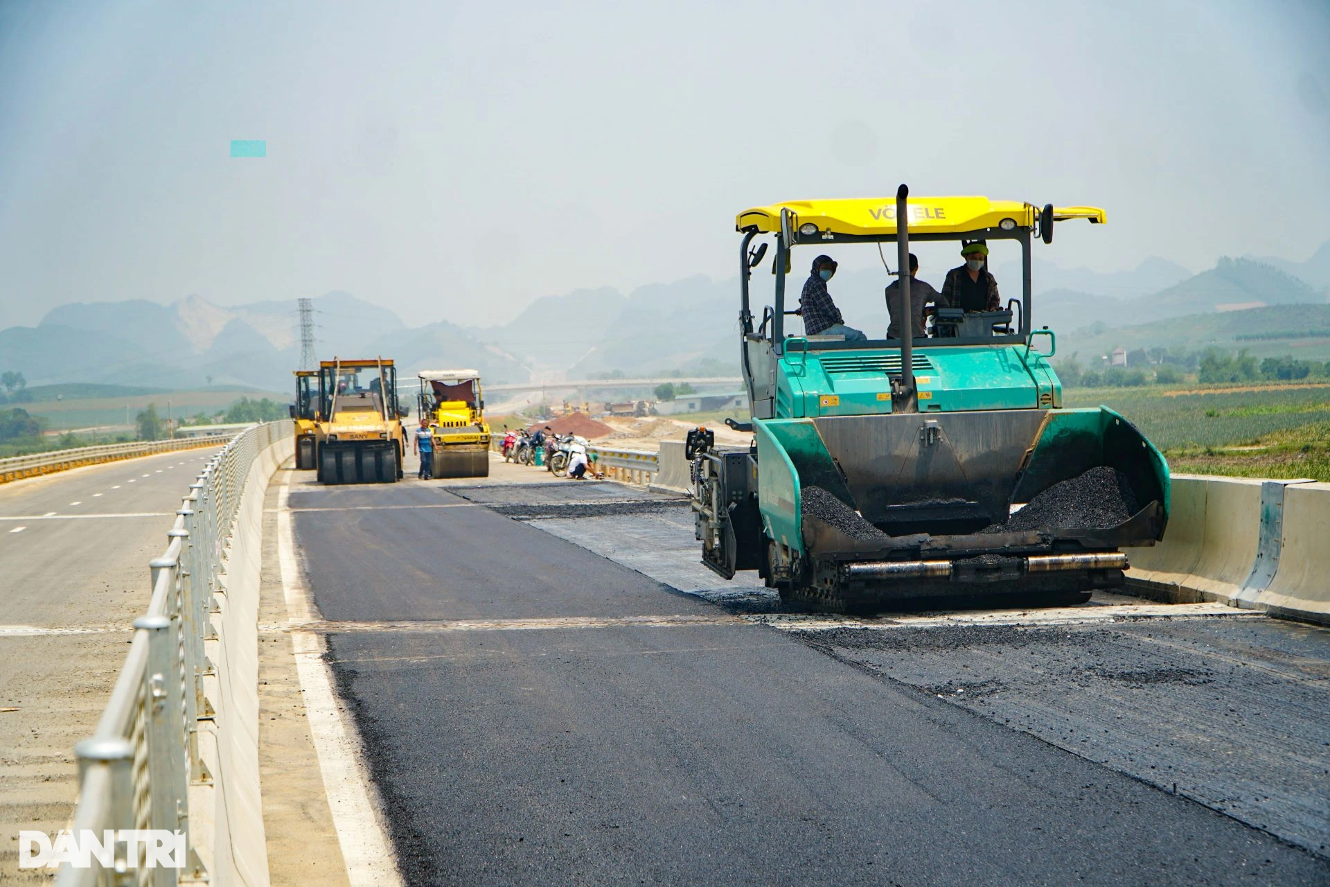 Cao tốc đoạn Ninh Bình - Thanh Hóa gấp rút về đích dịp 30/4 - 6 Cao tốc đoạn Ninh Bình - Thanh Hóa gấp rút về đích dịp 30/4 - 6
