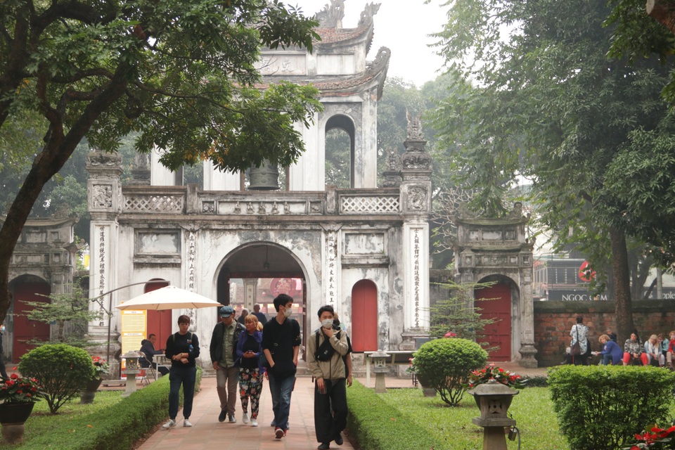 Hơn 1,3 triệu khách du lịch đến Hà Nội trong tháng 2 - 1 Hơn 1,3 triệu khách du lịch đến Hà Nội trong tháng 2 - 1
