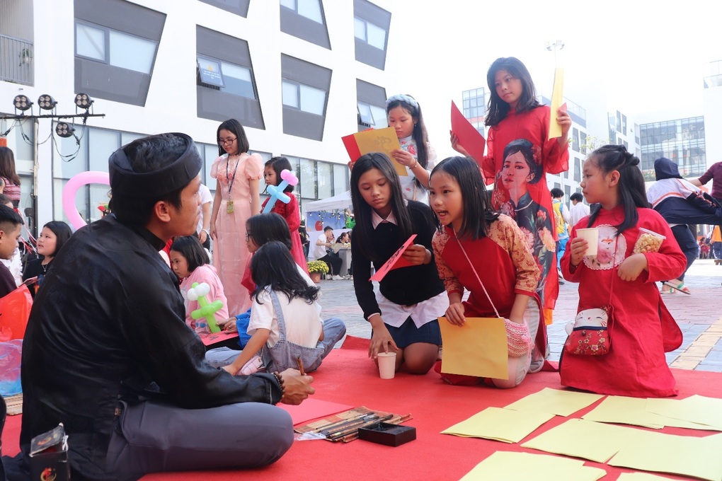 Chuyên gia văn hóa: Khai bút ngày mùng 1 Tết là mỹ tục của người Việt - 2 Chuyên gia văn hóa: Khai bút ngày mùng 1 Tết là mỹ tục của người Việt - 2