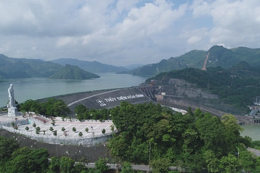 Thêm 15 dự án tổng vốn hơn 2 tỷ USD được chấp thuận đầu tư tại Hòa Bình