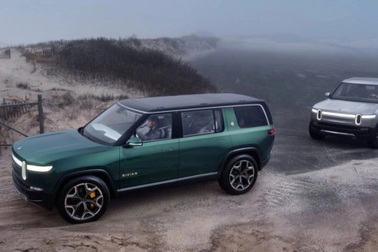 Mẫu xe đặc biệt chở tỷ phú Jeff Bezos tới bệ phóng tàu không gian