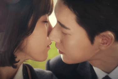 Tài tử Hàn Quốc "tiết lộ" về tình yêu học trò và nụ hôn đầu đời