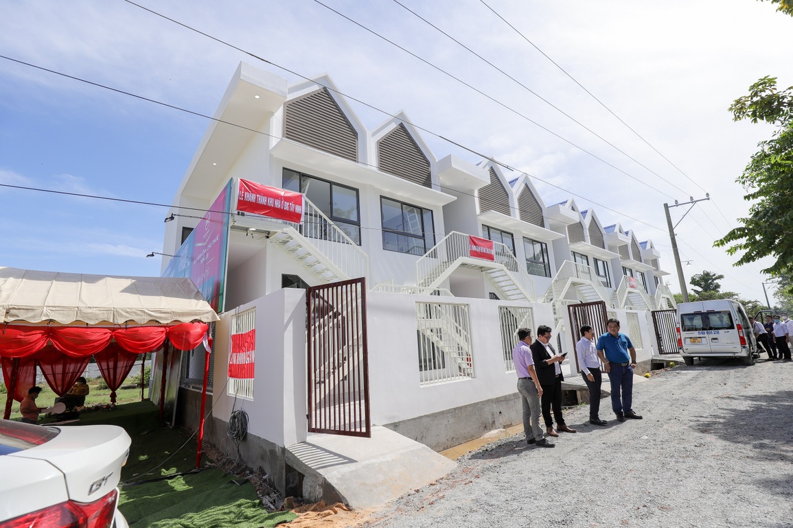 BIG - tân binh sàn chứng khoán muốn trở thành chủ đầu tư - 3 BIG - tân binh sàn chứng khoán muốn trở thành chủ đầu tư - 3
