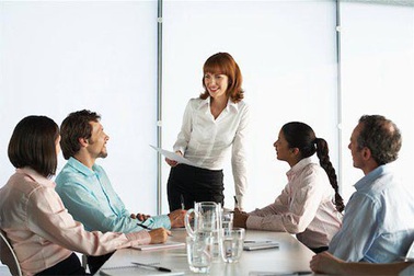 “Chiều lòng” sếp cầu toàn