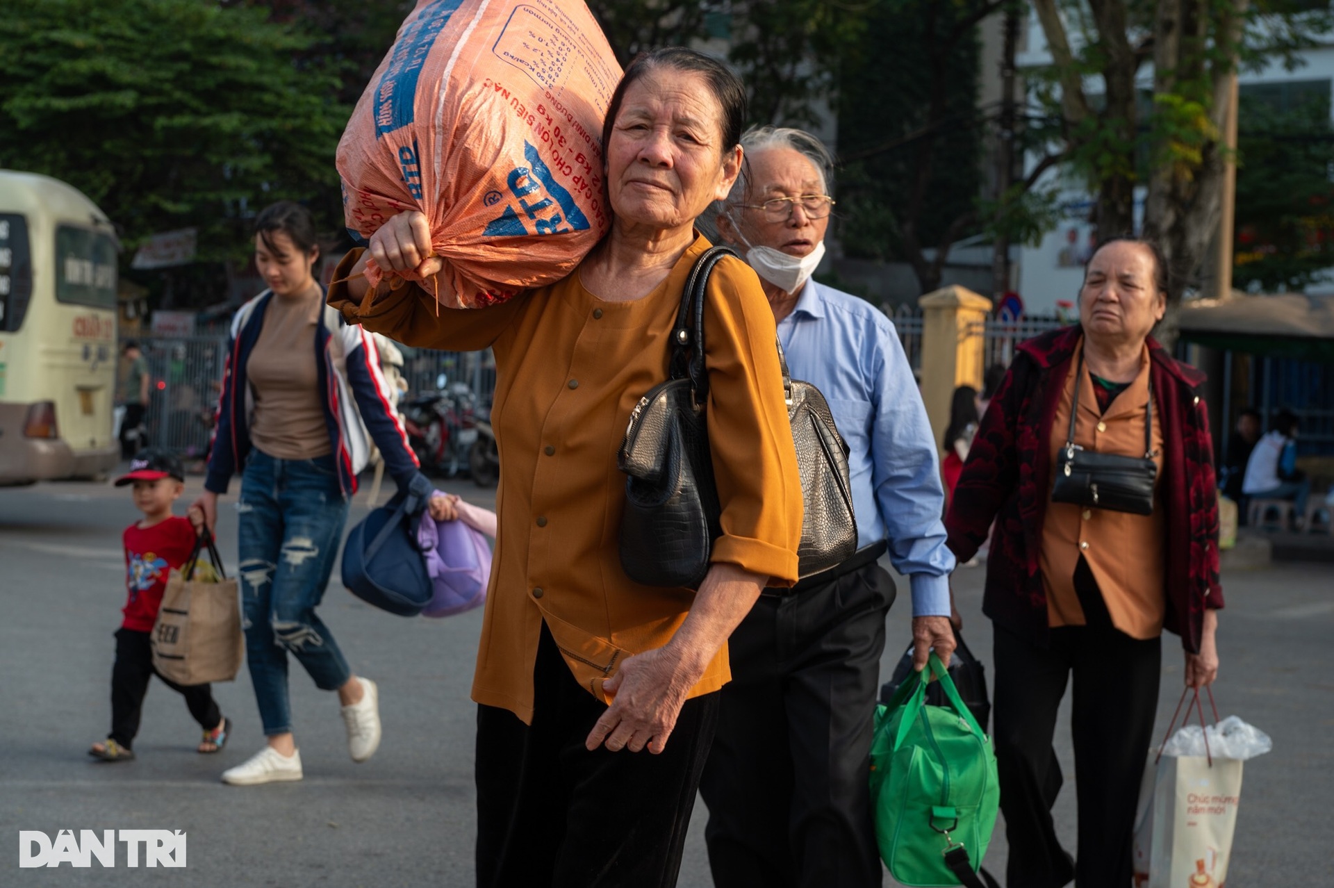 Kết thúc nghỉ Tết Dương lịch, ô tô ùn hơn 2km trên cao tốc Pháp Vân-Cầu Giẽ - 16 Kết thúc nghỉ Tết Dương lịch, ô tô ùn hơn 2km trên cao tốc Pháp Vân-Cầu Giẽ - 16