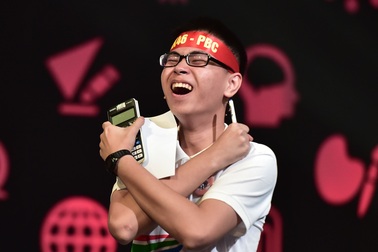 Khoảnh khắc hé lộ sở thích hồn nhiên của nhà vô địch Olympia Trần Thế Trung