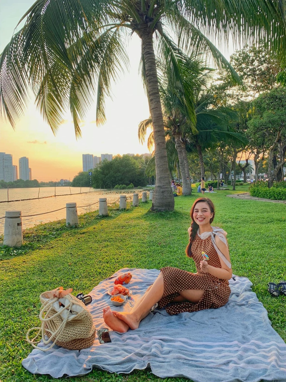 Từng nặng 68kg, bác sĩ 9X lột xác thành hotgirl xinh đẹp - 2 Từng nặng 68kg, bác sĩ 9X lột xác thành hotgirl xinh đẹp - 2