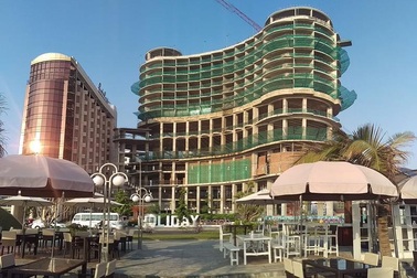 Nguồn cung khủng đổ bộ thị trường, đại gia khách sạn đang làm ăn ra sao?