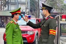 Công an Hà Nội cấm cán bộ chiến sĩ vận động dân ủng hộ tiền