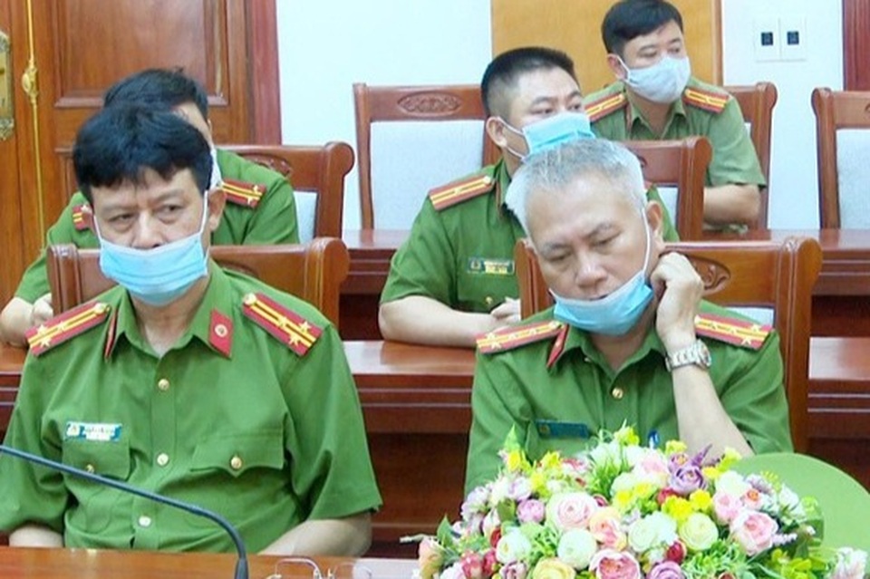 Nín thở cuộc đấu trí với nghi phạm bắn chết 2 người ở Nghệ An - 1 Nín thở cuộc đấu trí với nghi phạm bắn chết 2 người ở Nghệ An - 1