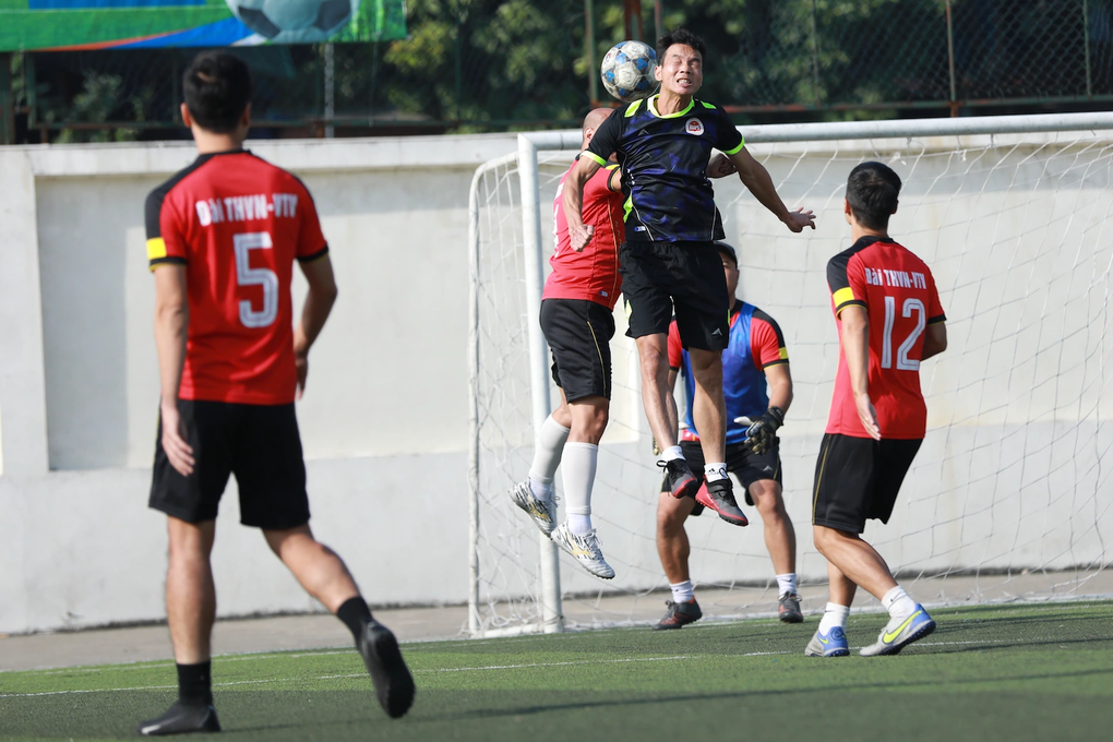 Xác định hai đội bóng vào chung kết giải bóng đá các cơ quan Trung ương - 2 Xác định hai đội bóng vào chung kết giải bóng đá các cơ quan Trung ương - 2