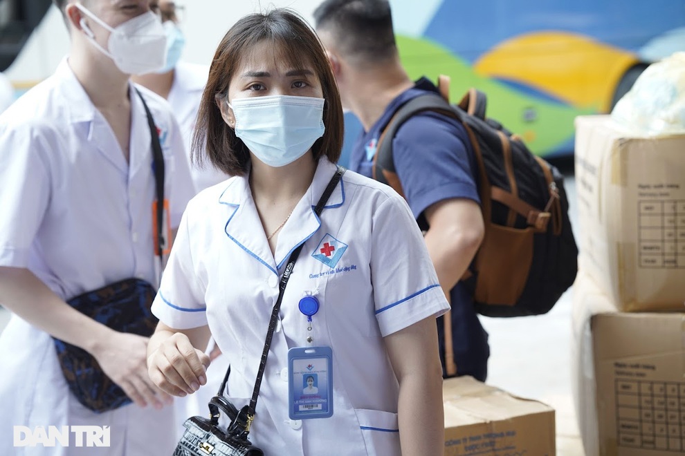 500 y bác sĩ từ Phú Thọ xuống hỗ trợ Hà Nội chống dịch - 8 500 y bác sĩ từ Phú Thọ xuống hỗ trợ Hà Nội chống dịch - 8