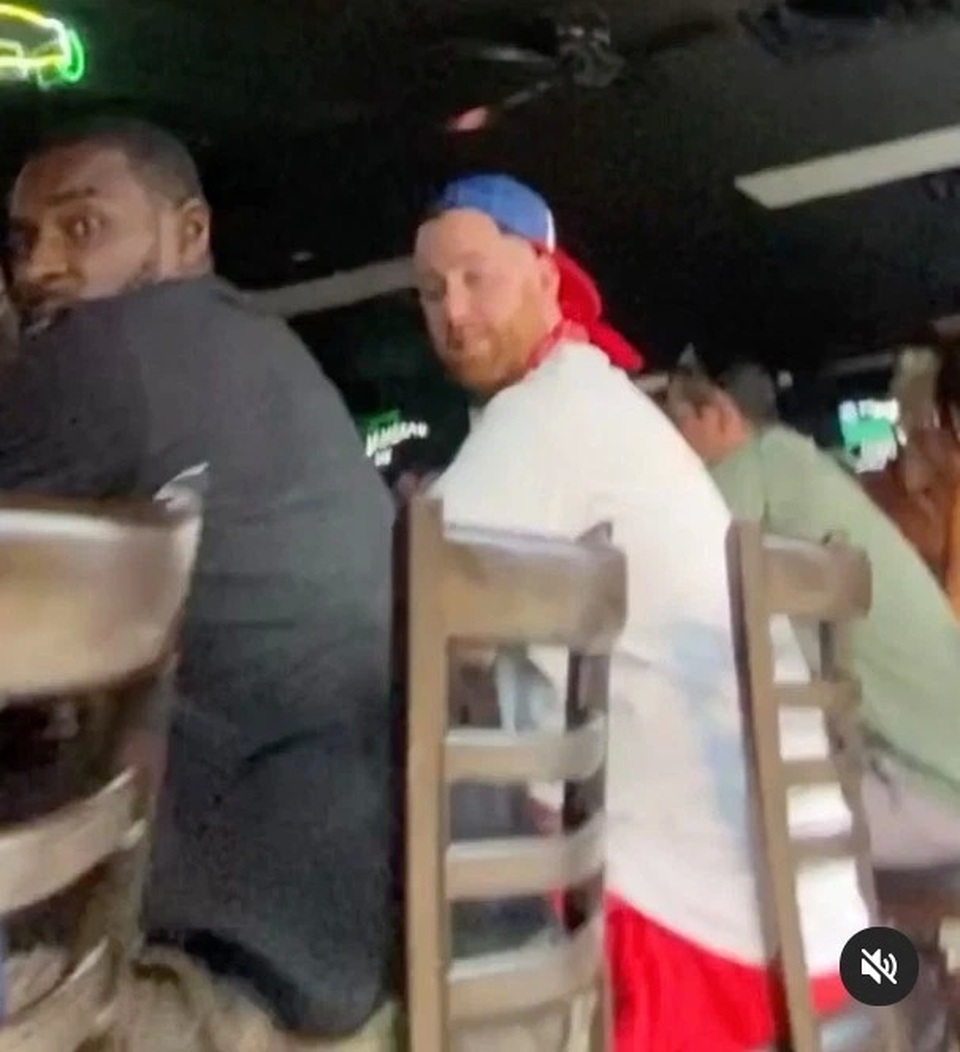 Đàn ông phản ứng thế nào trước phụ nữ “siêu vòng ba” - 3