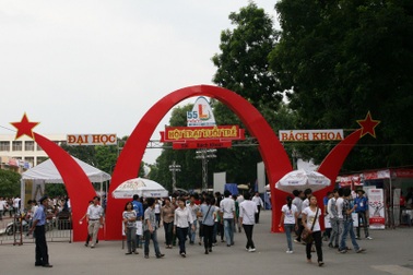 Toàn cảnh xét tuyển vào trường ĐH Bách khoa Hà Nội