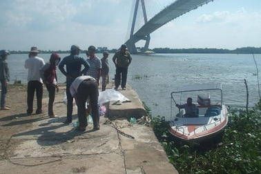 Tìm thấy thi thể nữ sinh nhảy cầu Cần Thơ tự tử 
