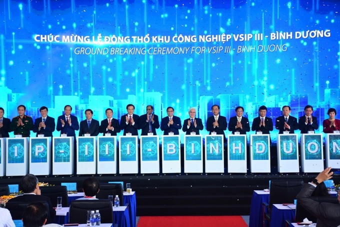 Lễ Động thổ khởi công Khu công nghiệp VSIP III rộng 1.000 ha tại Bình Dương.