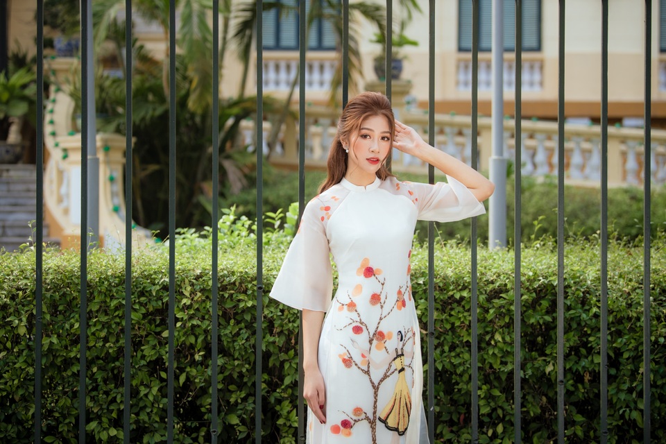 Đặng Vân Ly: Tôi không thi Hoa hậu để kiếm chồng đại gia - 2 Đặng Vân Ly: Tôi không thi Hoa hậu để kiếm chồng đại gia - 2